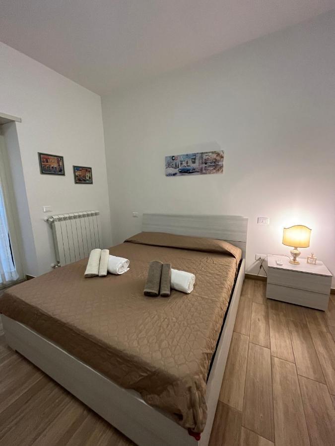 Bed&Breakfast Del Viaggiatore Fondi Exteriér fotografie